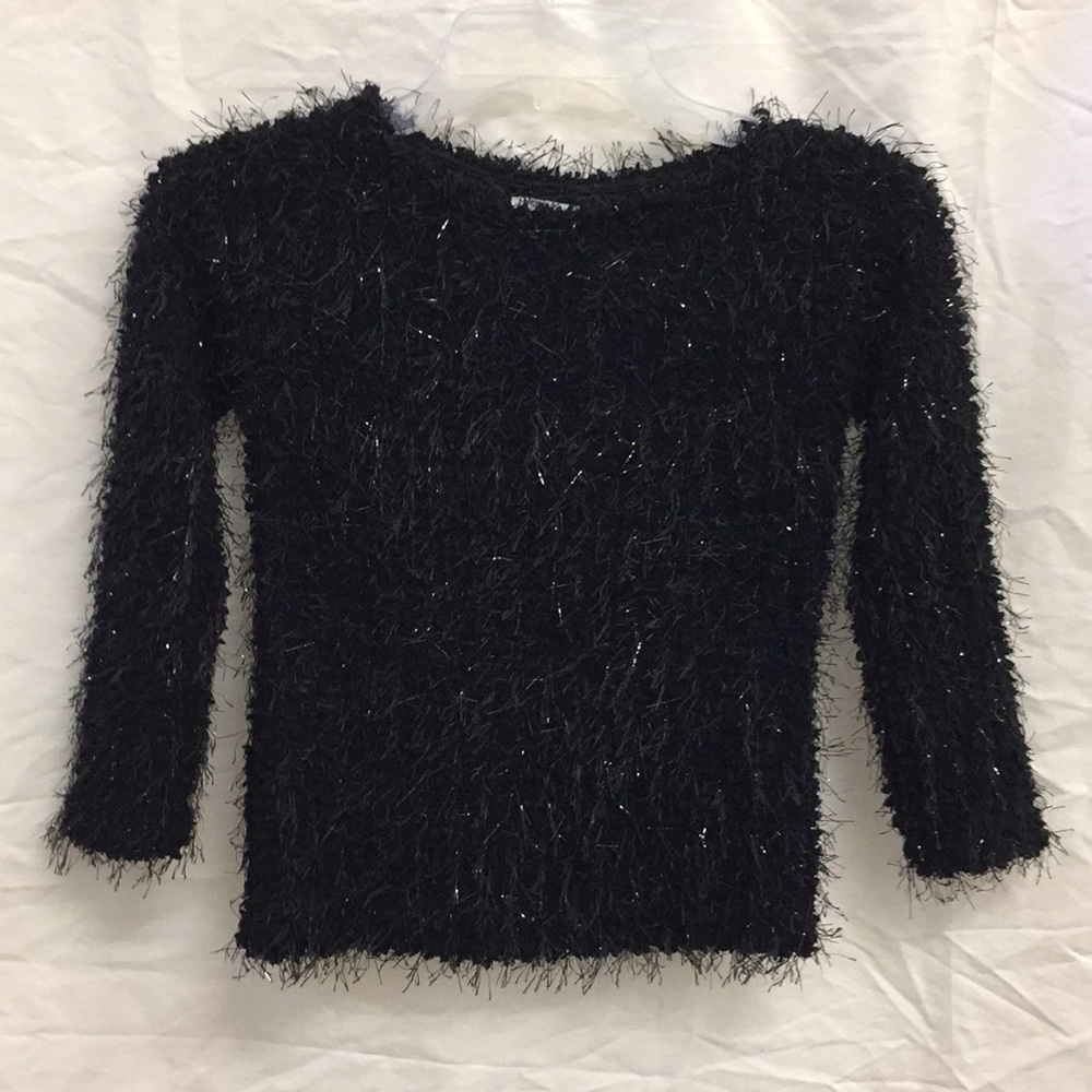 Mia New York Fluffy Cut Off Sweater